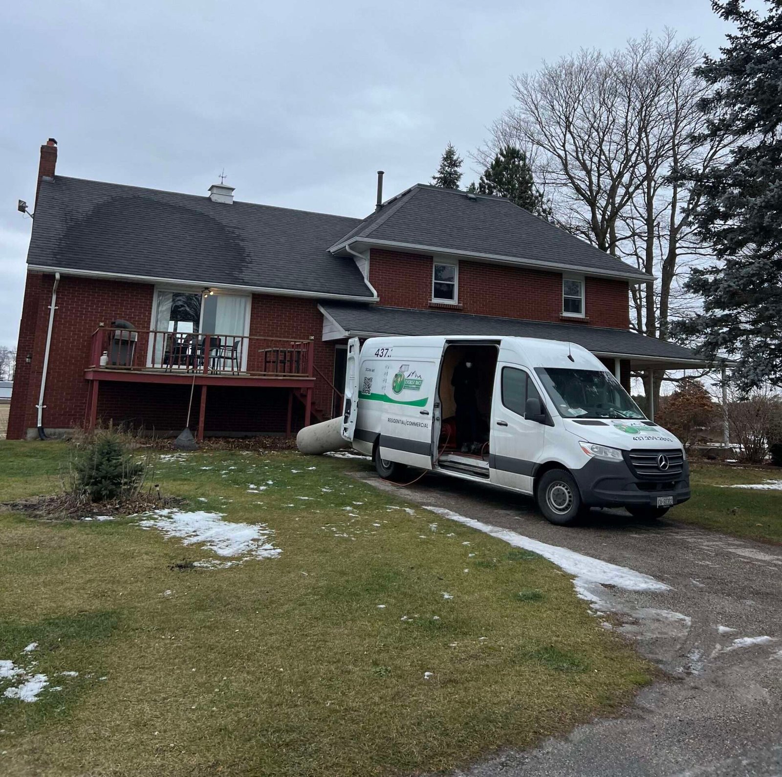 Top-rated duct cleaning van parked outside a home, ready for professional air duct cleaning service in Georgetown, Ontario.